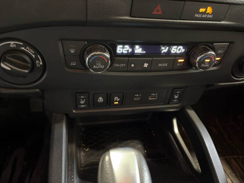 2023 Nissan Frontier SV