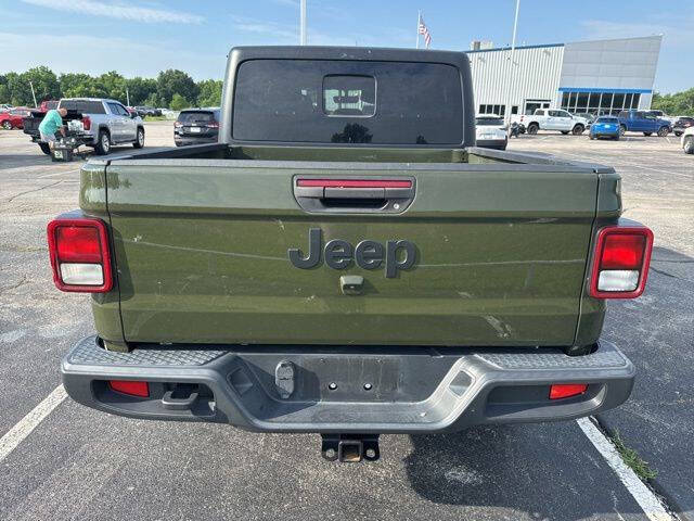 2022 Jeep Gladiator Willys