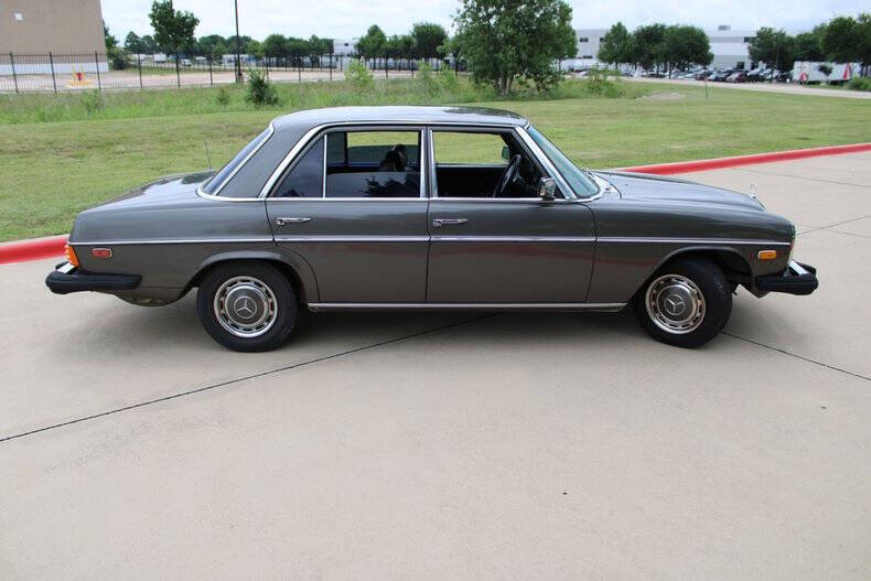1976 Mercedes-Benz 300-Class