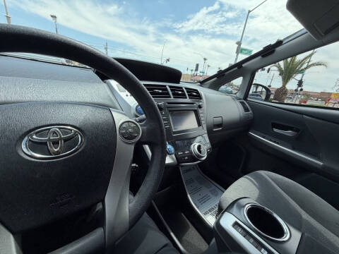 2013 Toyota Prius v Two