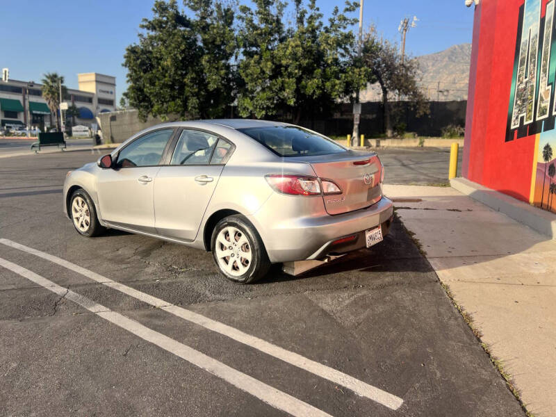 2010 Mazda MAZDA3 i Sport's photo