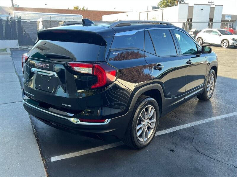 2024 GMC Terrain SLT