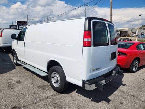 2022 Chevrolet Express 2500