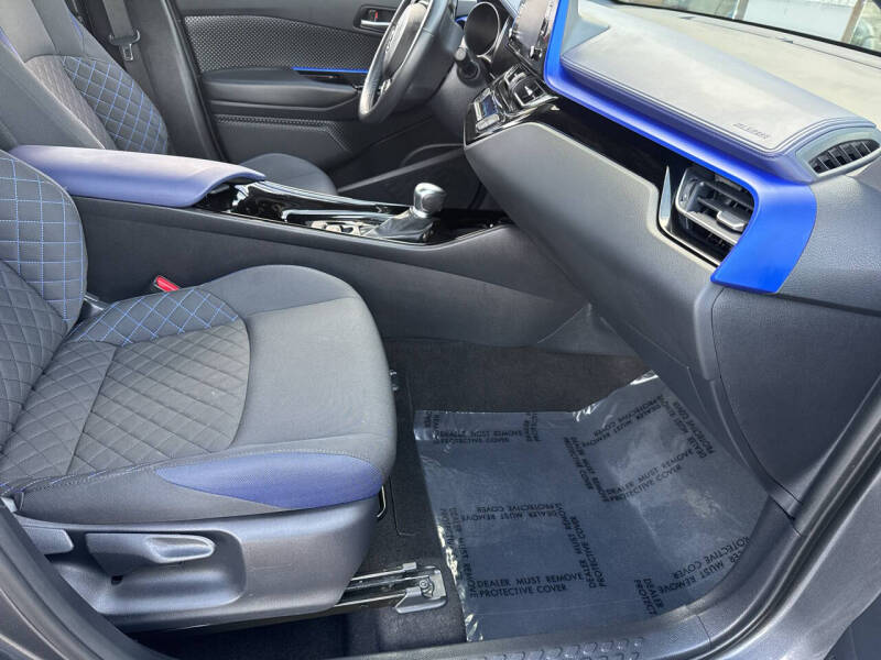 2021 Toyota C-HR XLE