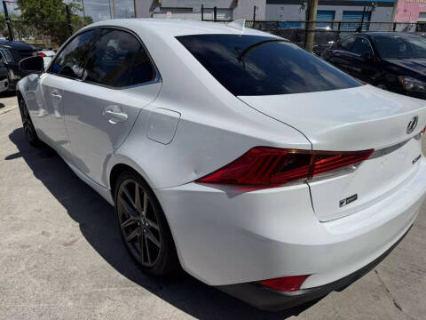 2017 Lexus IS 200t