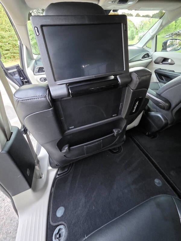2019 Chrysler Pacifica Touring L Plus