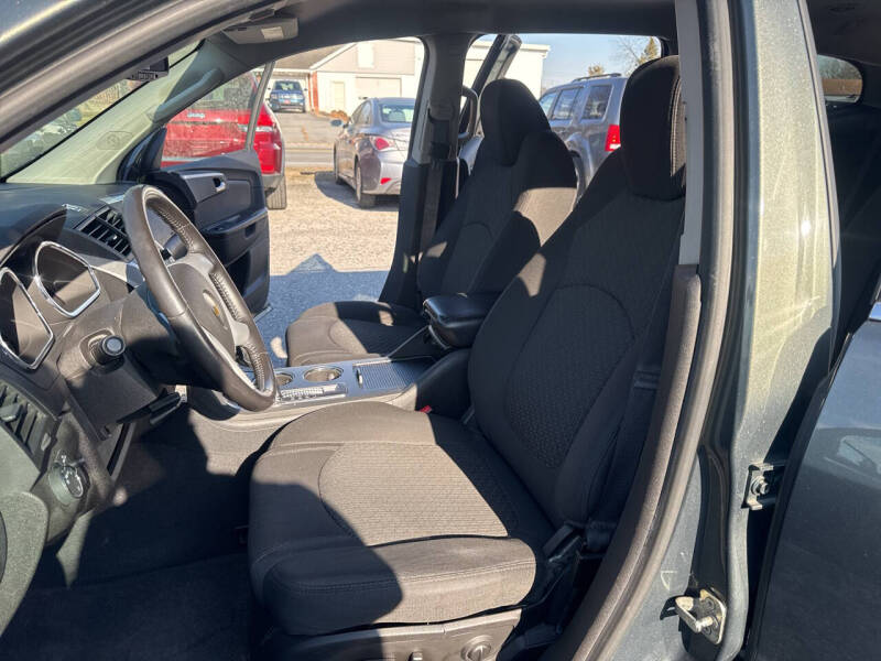 2011 Chevrolet Traverse LT