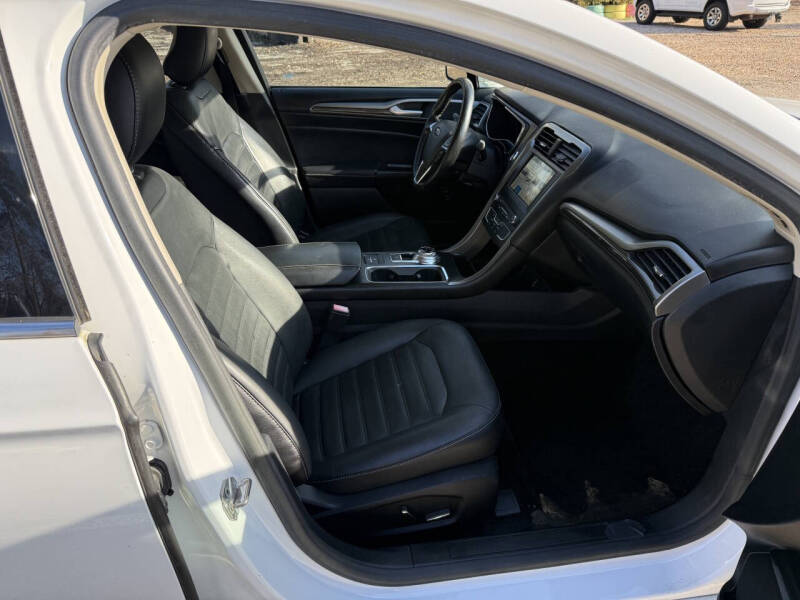 2017 Ford Fusion Hybrid SE