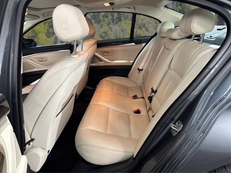 2016 BMW 5 Series 528i