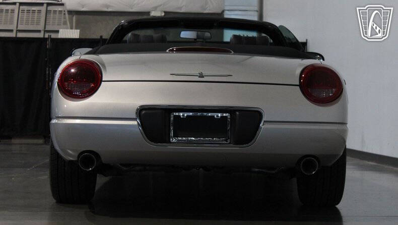 2004 Ford Thunderbird Deluxe