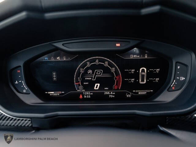 2024 Lamborghini Urus Performante