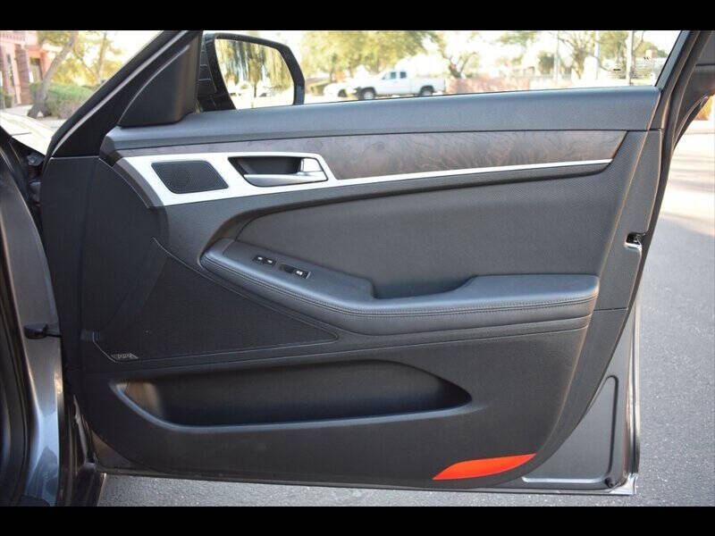 2015 Hyundai Genesis 5.0L