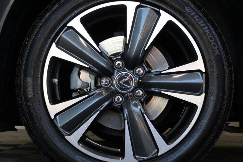 2020 Lexus UX 200