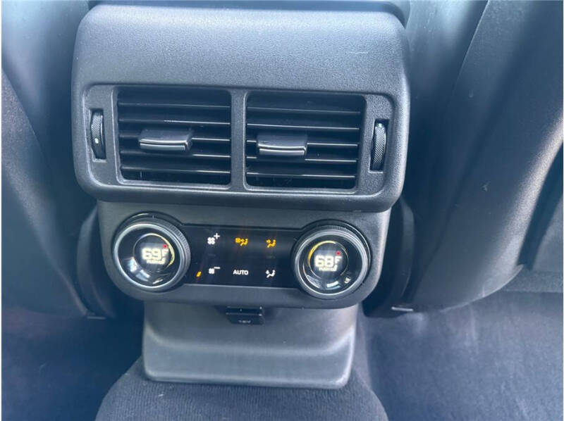 2021 Land Rover Range Rover Velar P400 R-Dynamic HSE