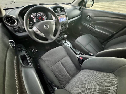 2019 Nissan Versa SV