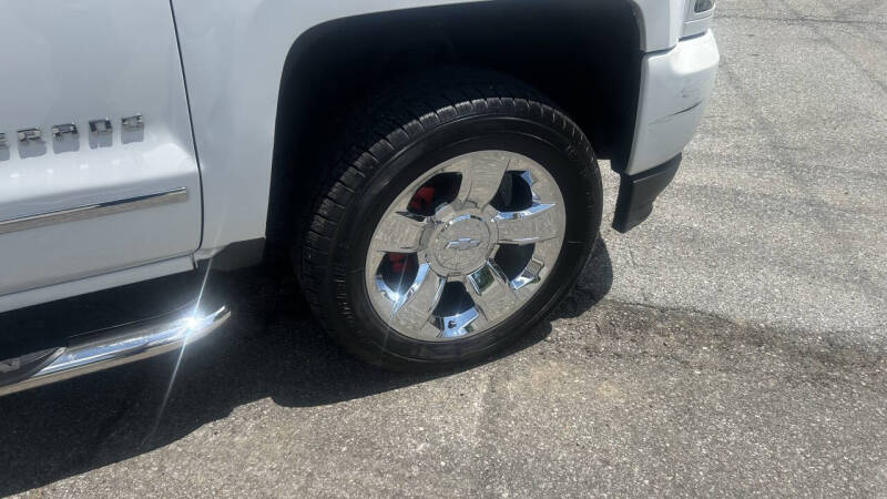 Used 2017 Chevrolet Silverado 1500 LTZ Z71 with VIN 1GCVKSEC8HZ359635 for sale in New Castle, DE