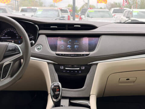 2017 Cadillac XT5 Luxury