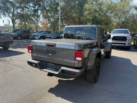 2025 Jeep Gladiator NightHawk