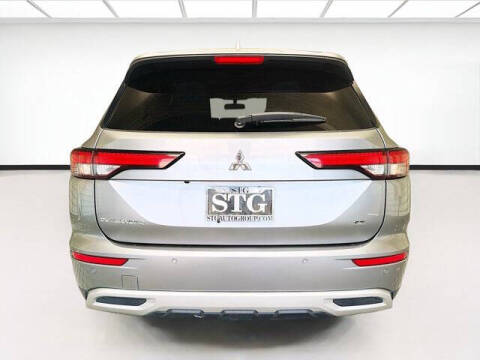 2024 Mitsubishi Outlander SE
