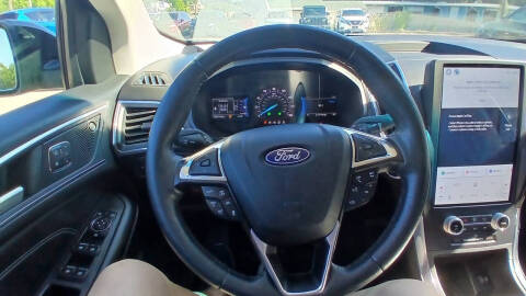 2022 Ford Edge Titanium