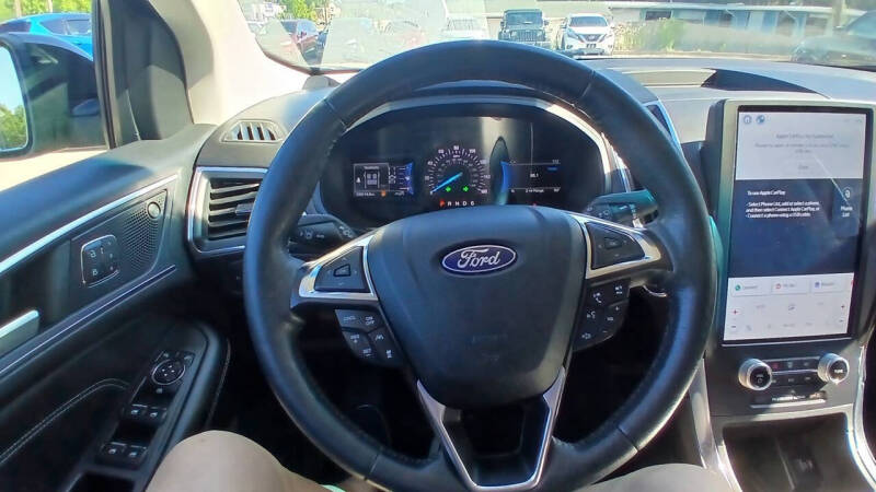 2022 Ford Edge Titanium