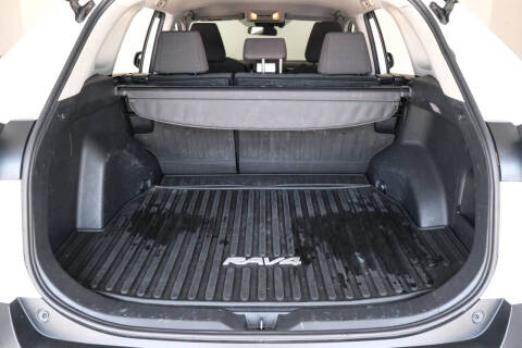 2020 Toyota RAV4 Hybrid LE