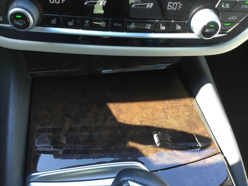 2019 BMW 5 Series 540i