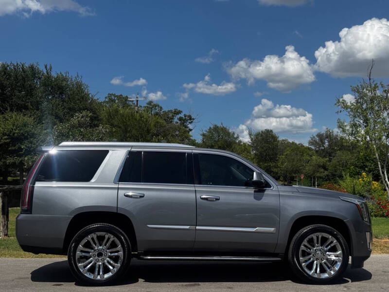 2019 Cadillac Escalade Luxury