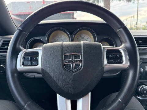 2013 Dodge Challenger SXT