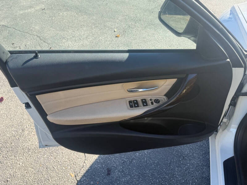 2017 BMW 3 Series 320i xDrive