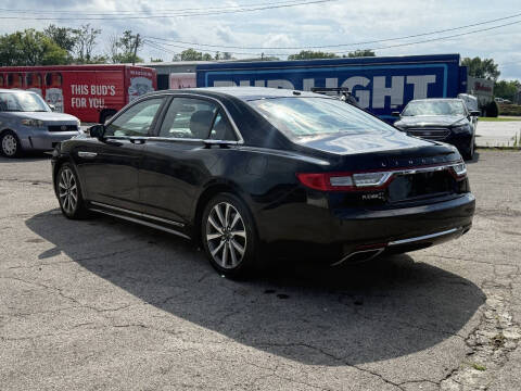 2017 Lincoln Continental Premiere