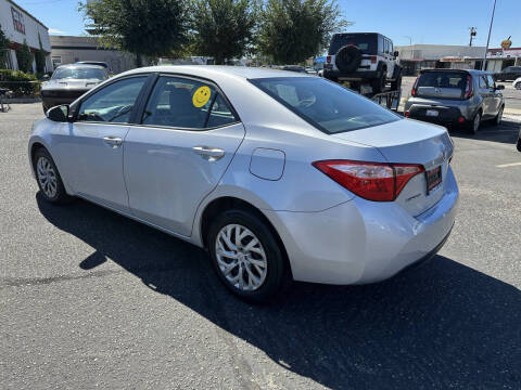 2017 Toyota Corolla LE