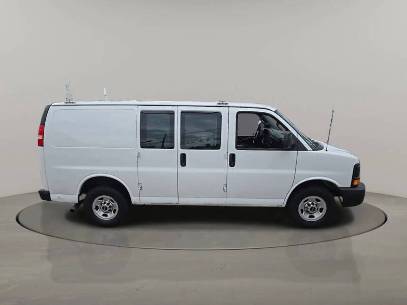 2016 GMC Savana 2500
