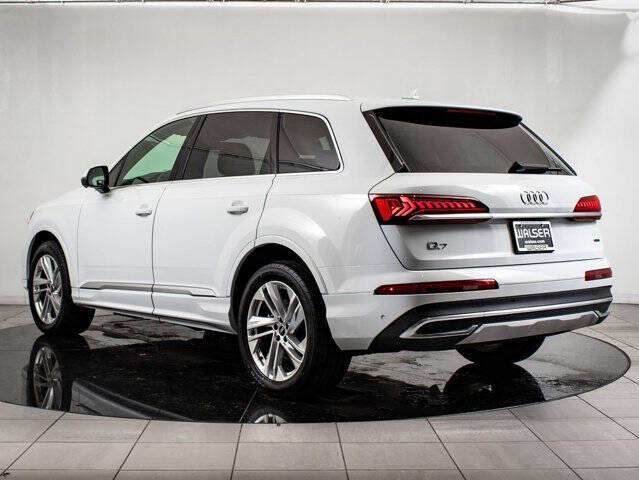 2022 Audi Q7 quattro Premium Plus 55 TFSI