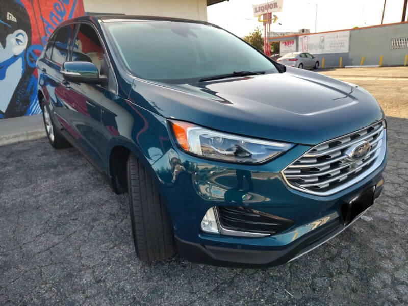 2020 Ford Edge Titanium's photo