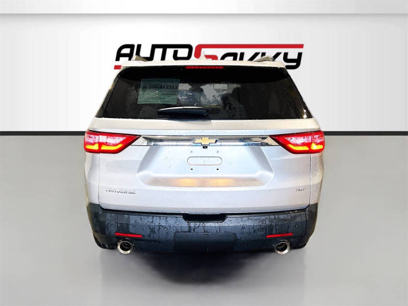 2021 Chevrolet Traverse LT Cloth