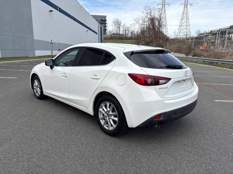 2016 Mazda MAZDA3 i Touring