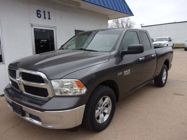 2017 RAM Ram 1500 Pickup SLT photo 3