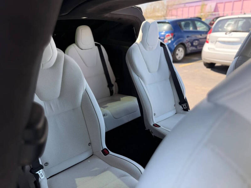 2022 Tesla Model X Plaid