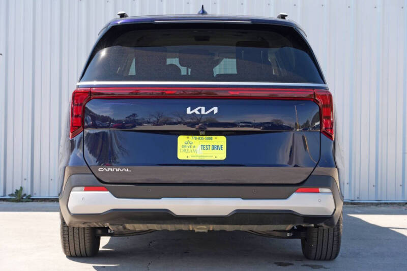 2025 Kia Carnival EX