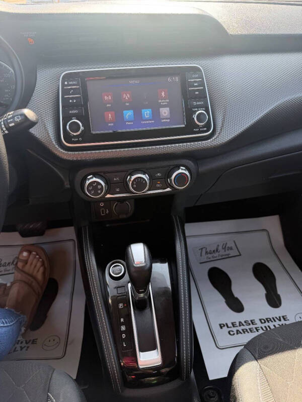 2019 Nissan Kicks S