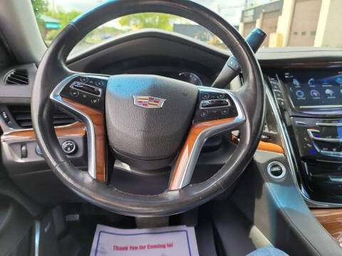 2018 Cadillac Escalade Luxury