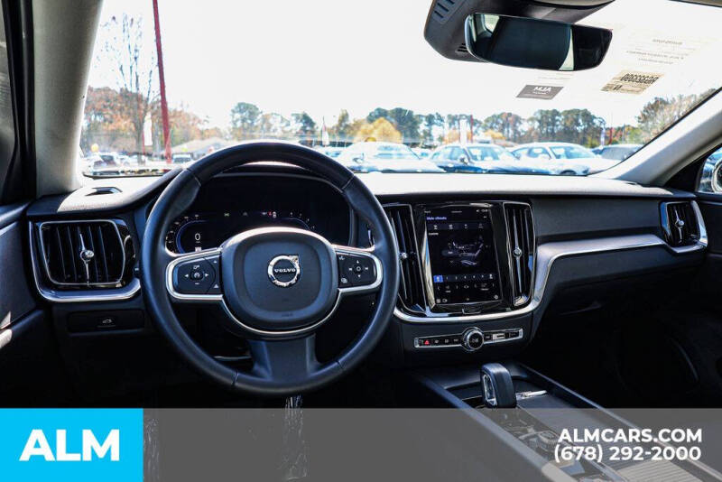 2024 Volvo S60 B5 Core Dark Theme