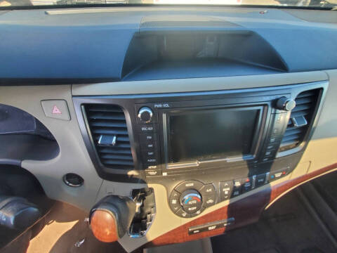 2012 Toyota Sienna XLE 7-Passenger