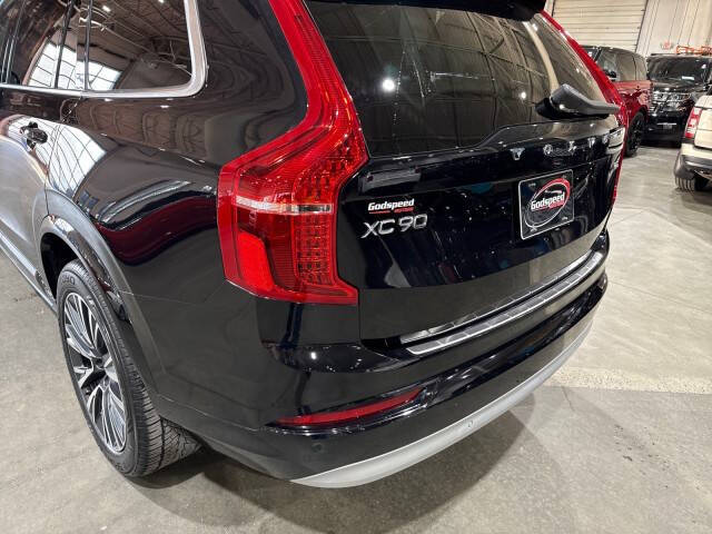 2022 Volvo XC90 T5 Momentum