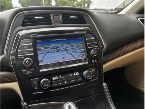 2017 Nissan Maxima Platinum