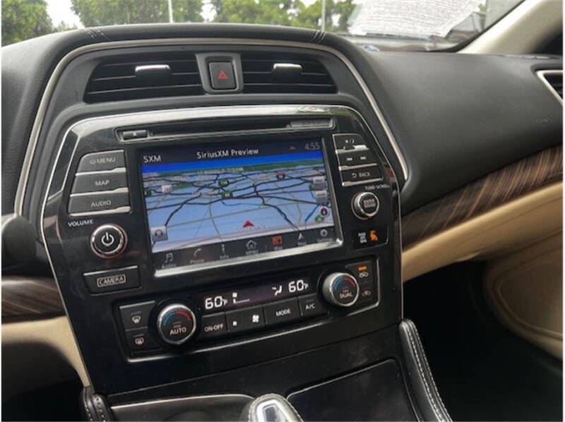 2017 Nissan Maxima Platinum