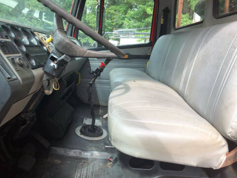 1999 Freightliner FL70