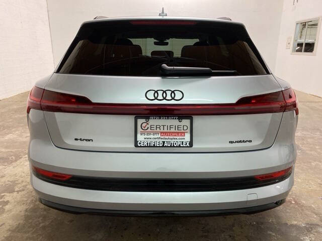 2023 Audi e-tron quattro Premium Plus