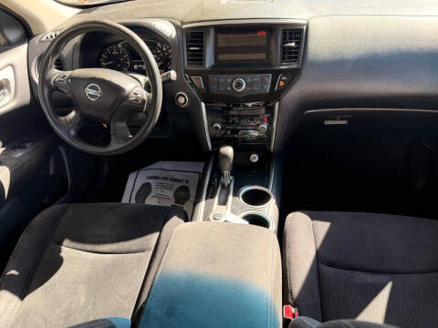 2015 Nissan Pathfinder S